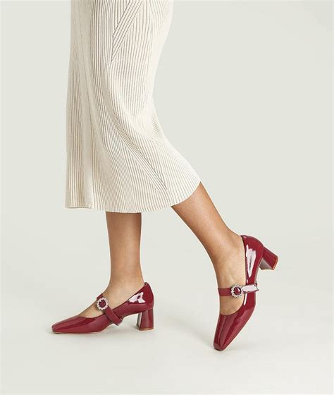 From the Runway to Real Life: Incorporating Crimson Stilettos into Your Wardrobe