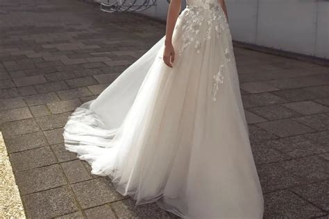 Fulfilling Your Fairytale: Discovering the Ideal Bridal Gown