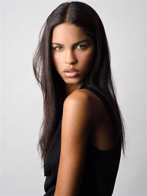 Get a Detailed Look at Daiane Sodre's Physique