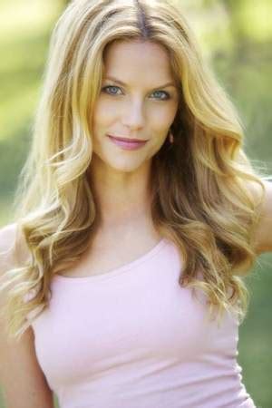 Get to Know Ellen Hollman's Age