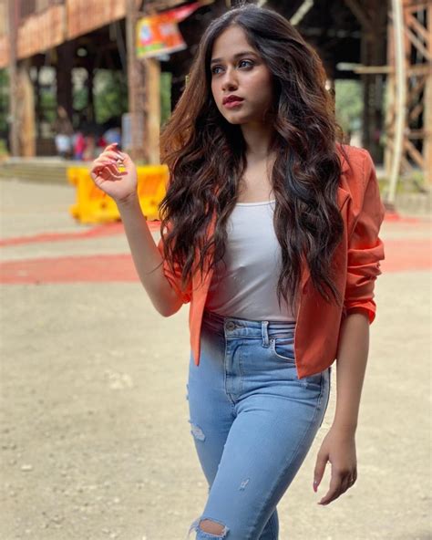 Get to Know the Physical Stats of Jannat Zubair