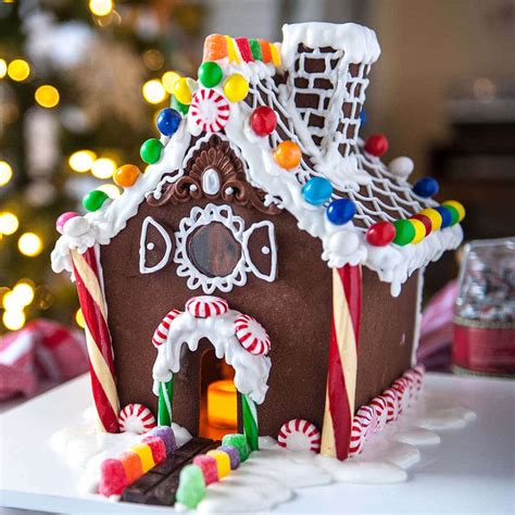 Gingerbread Houses Around the Globe