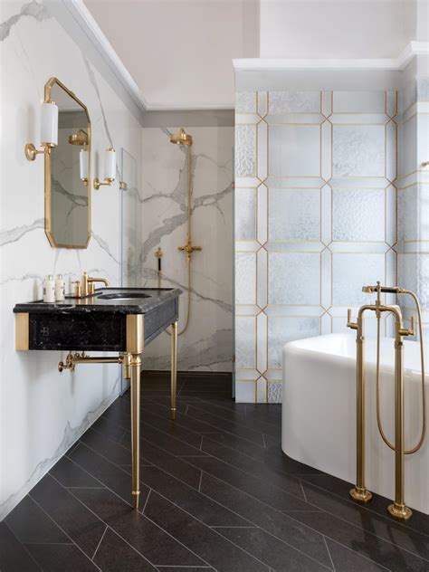 Golden Glamour: Unveiling the Power of Gold Accents