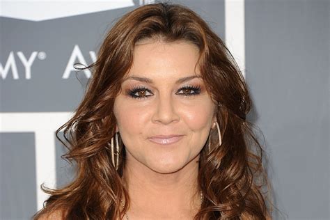 Gretchen Wilson: The Woman Behind the Music