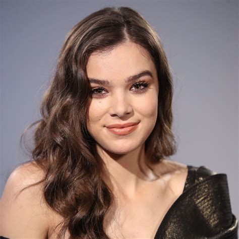 Hailee Steinfeld's Personal Life Insights