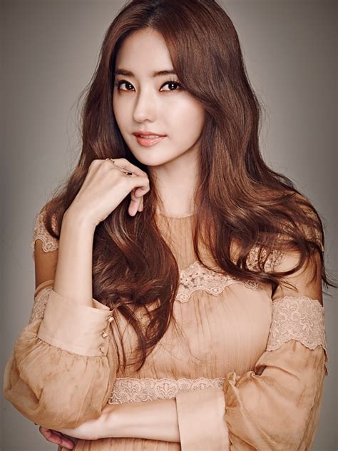 Han Chae Young's Educational Background