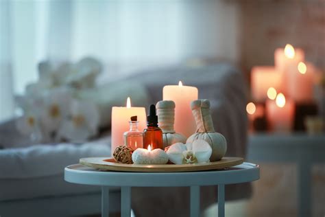 Harnessing the Soothing Qualities of Aromatherapy in Conjunction with Ivory Candles