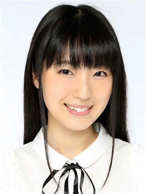 Height: Yui Hoshino's physical appearance