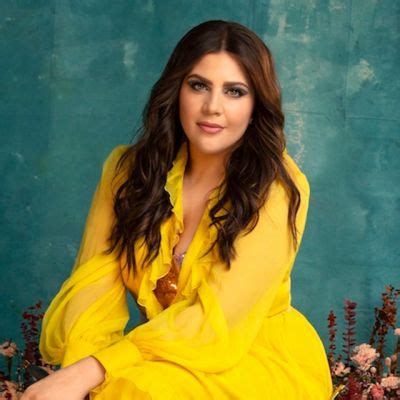 Hillary Scott Biography