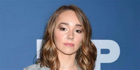 Holly Taylor's Height and Body Measurements