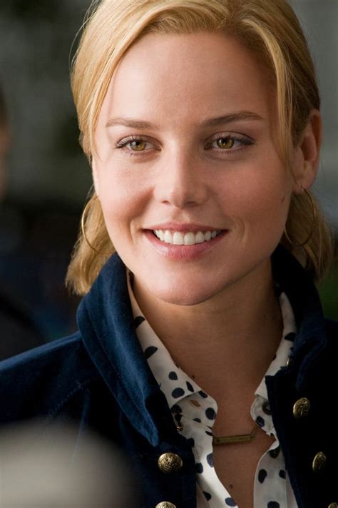 How Many Years Does Abbie Cornish Have?