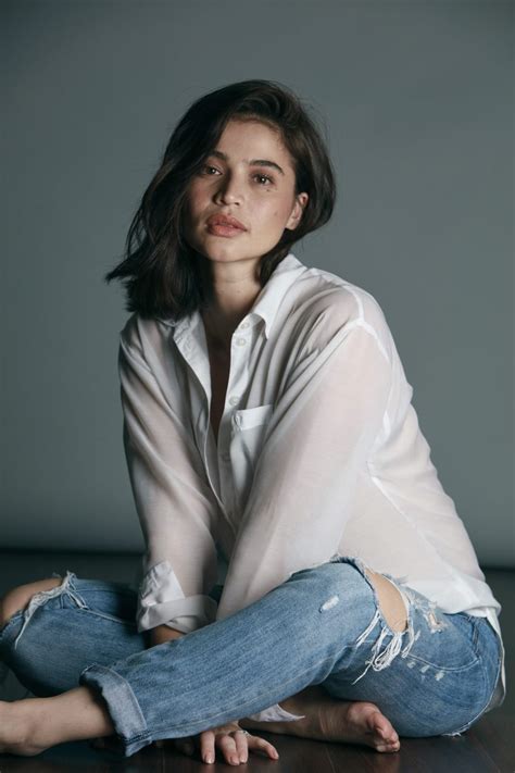 How Old is Anne Curtis Smith?