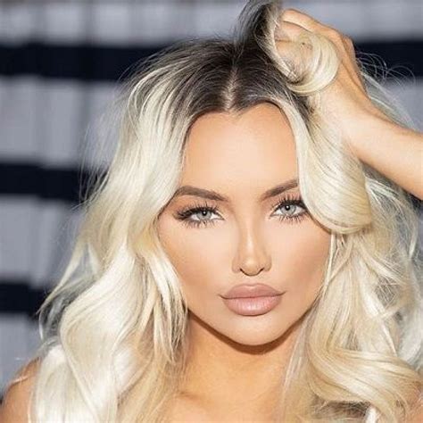 How many years have passed since Lindsey Pelas was born?