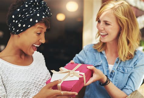 How to Present a Gift with Purpose and Significance