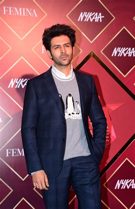 Iconic Fashion Choices of Kartik Aaryan