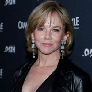 Impacts of Linda Purl's Age on Career