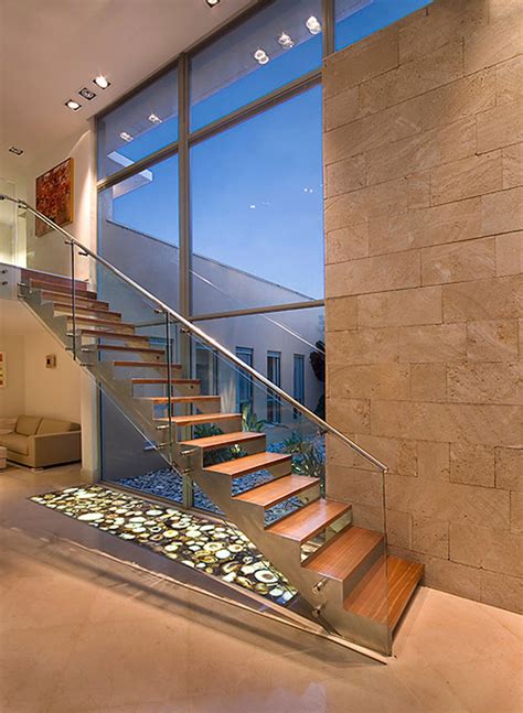 Incorporating Exquisite Marble Staircases into Contemporary Interior Design