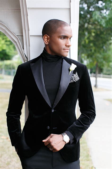 Indulging in Elegance: Suggestions for Styling and Maintaining Black Velvet Attire