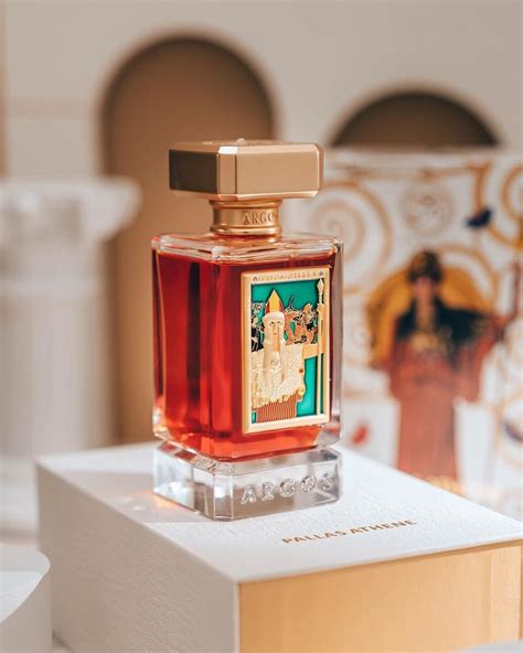 Indulging in the Alluring Perfume of Roses: A Fragrance that Transcends Time