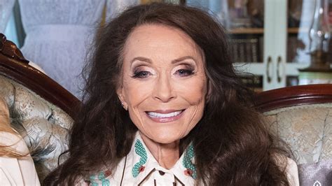 Insights into Loretta Lynn's Personal Journey and Relationships