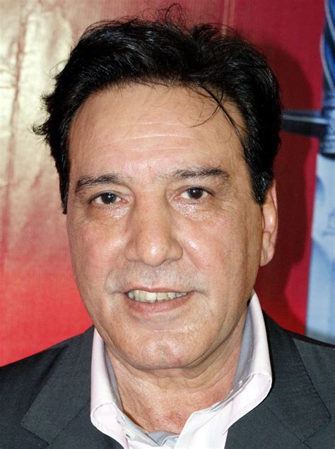 Interesting Facts about Javed Sheikh's Height and Physique