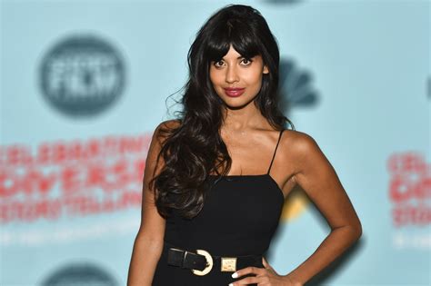 Jameela Jamil's Remarkable Stature and Physique