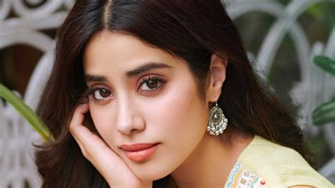 Janhvi Kapoor's Social Media Presence