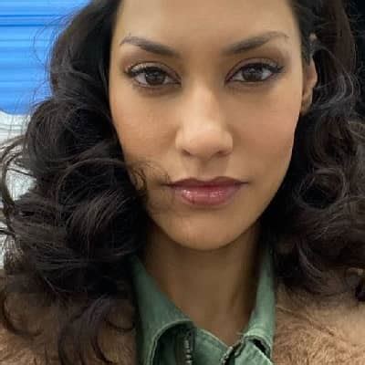 Janina Gavankar's Early Life and Education