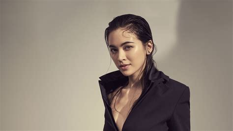 Jessica Henwick - Age and Background