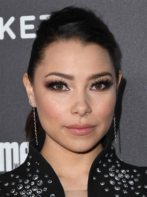 Jessica Parker Kennedy Biography: Early Life