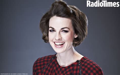 Jessica Raine: Early Life and Education