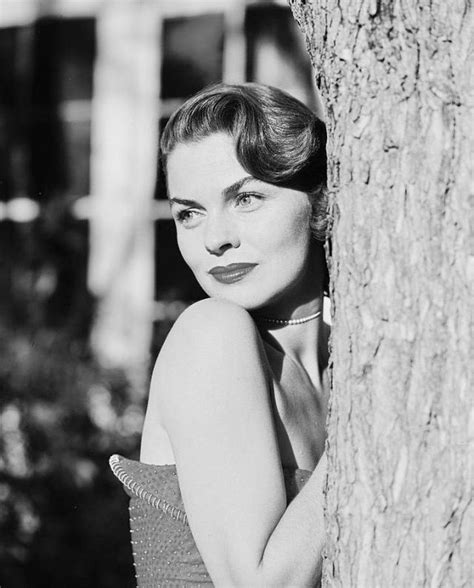 Joanne Dru's Physical Appearance