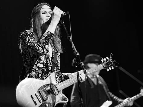 Juliana Hatfield's unique artistic style