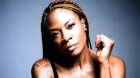 Jully Black: An Emerging Talent in the Music Industry