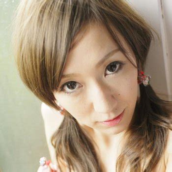 Kana Naruse Biography