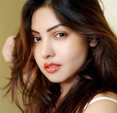 Komal Jha's Personal Life Revealed