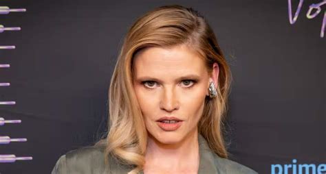 Lara Stone's Body Measurements and Fitness Routine