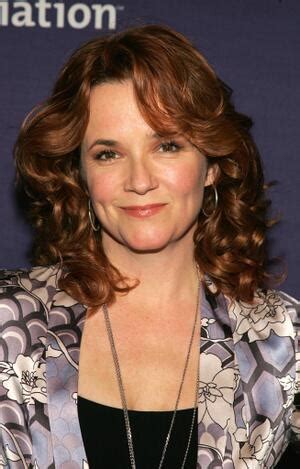 Lea Thompson: A Brief Biography