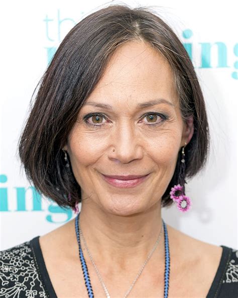 Leah Bracknell's Height and Figure