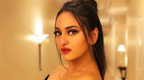 Learn about Sonakshi Sinha's physical attributes