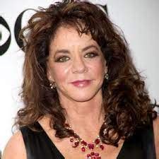 Learn about Stockard Channing's height and physique