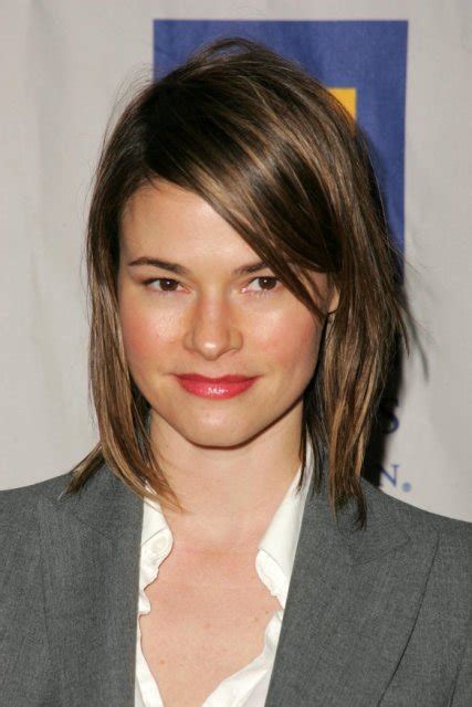 Leisha Hailey's Stature and Physical Proportions