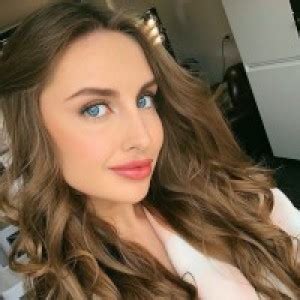 Lena Reif's Net Worth and Earnings