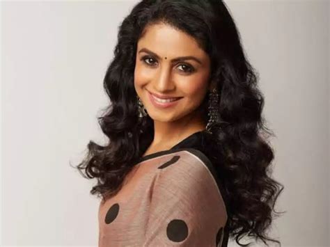 Manasi Parekh: Social Media Presence