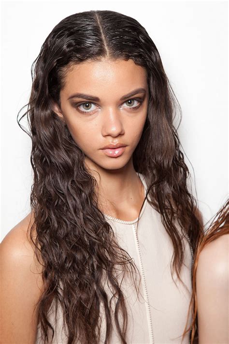 Marina Nery's Physique and Fashion Sense