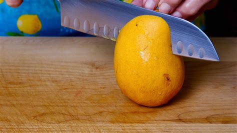 Master the Art of Cutting a Mango