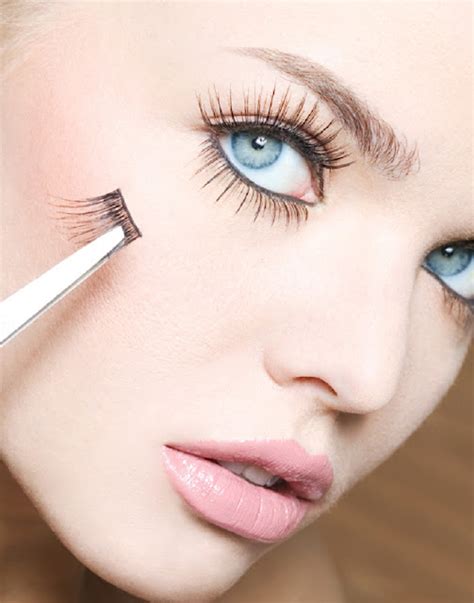 Mastering the Application and Care of False Lashes: Expert Recommendations