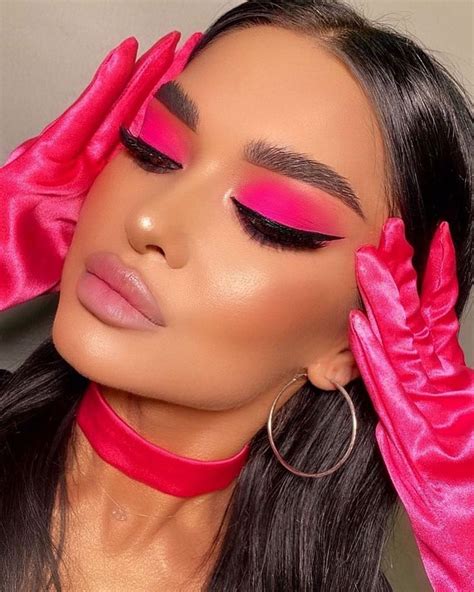 Mastering the Art of Captivating Hot Pink Makeup Looks: Proven Techniques Revealed