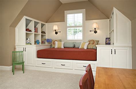 Maximize Relaxation: Find the Perfect Position with Ample Bed Space