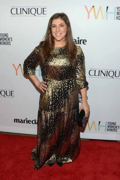 Mayim Bialik's Height, Figure, and Fitness Routine